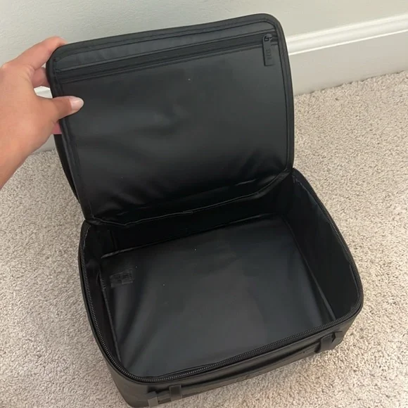 Beis Cosmetic Case - Picture 6 of 10